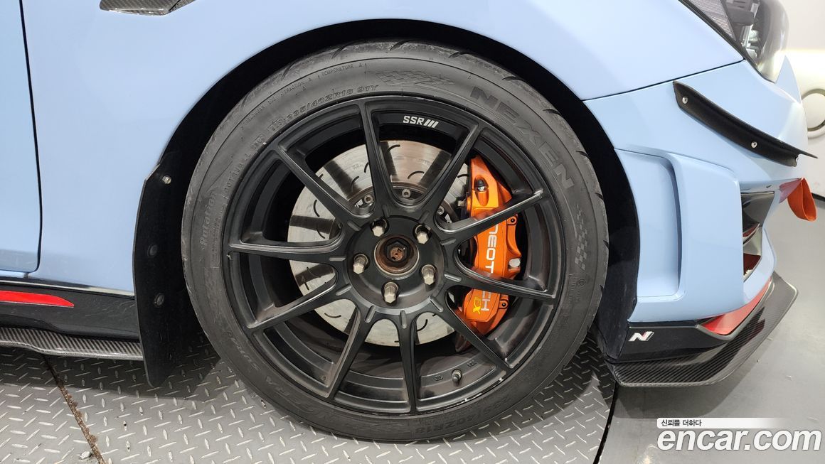 Hyundai Veloster 2021