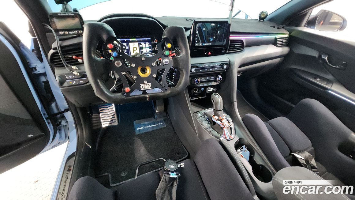 Hyundai Veloster 2021