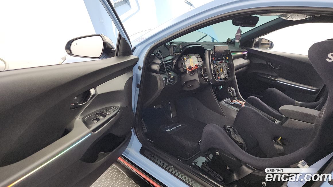 Hyundai Veloster 2021