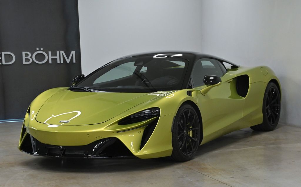 McLaren Artura 2023
