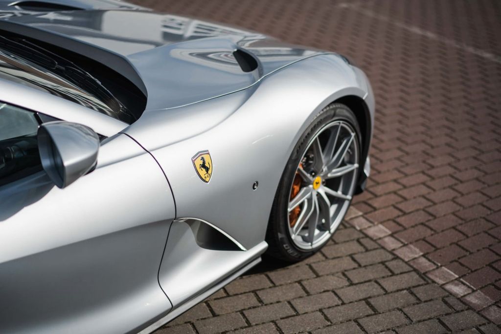Ferrari 812 2021