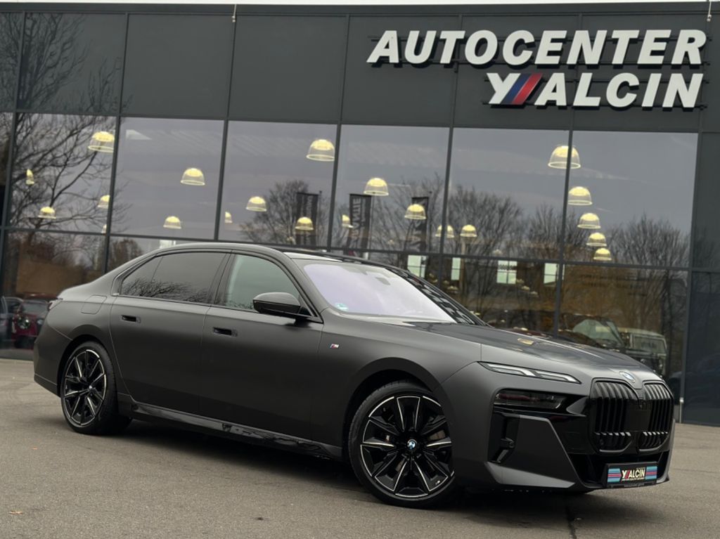 BMW 740 2024