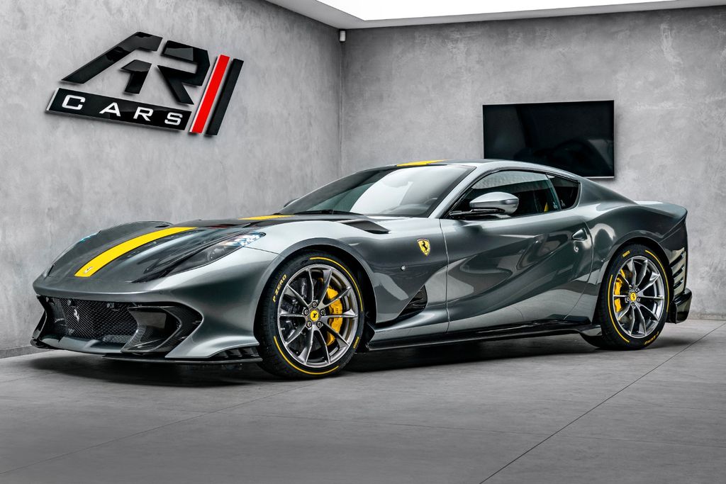 Ferrari 812 2022