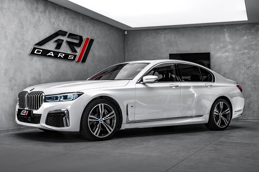 BMW 750 2021