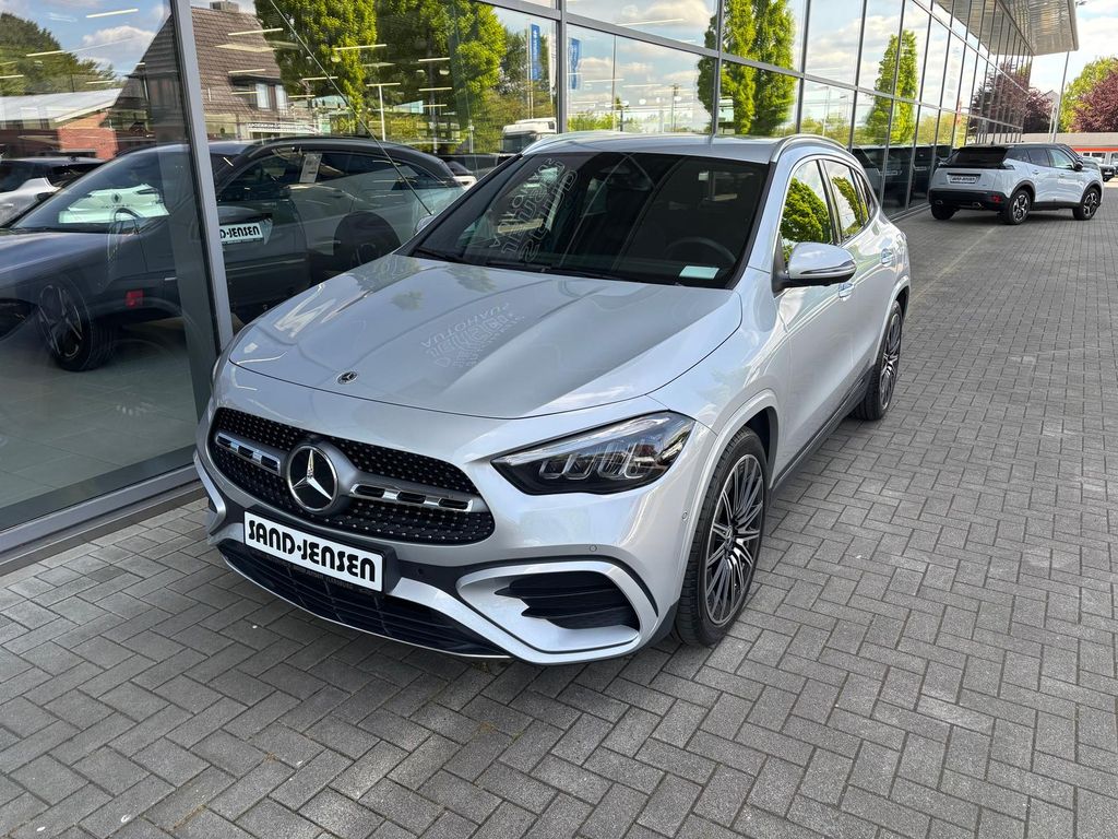 Mercedes-Benz GLA 200 2024