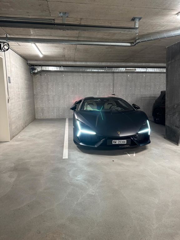 Lamborghini Revuelto 2024