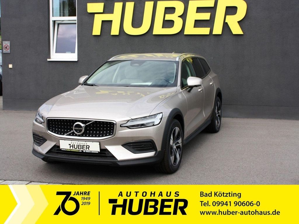 Volvo V60 Cross Country 2024