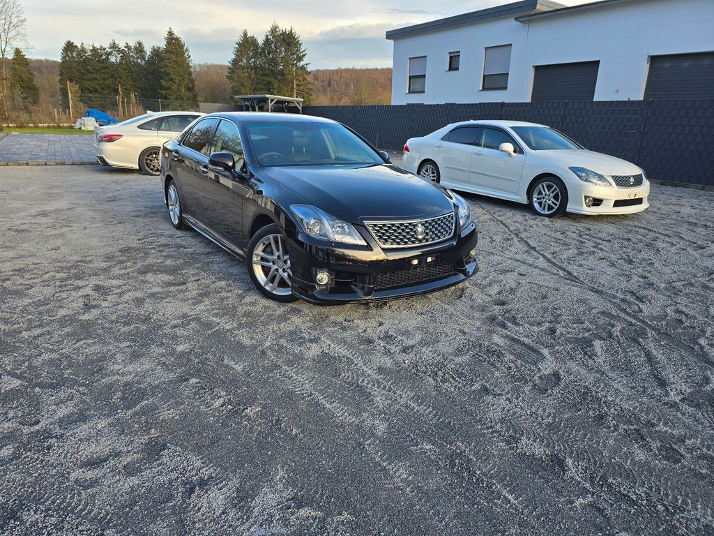 Toyota Crown 2010