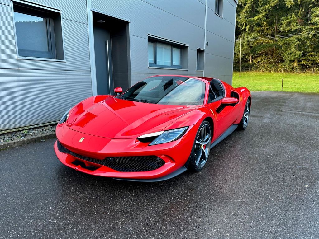 Ferrari 296 GTS 2025