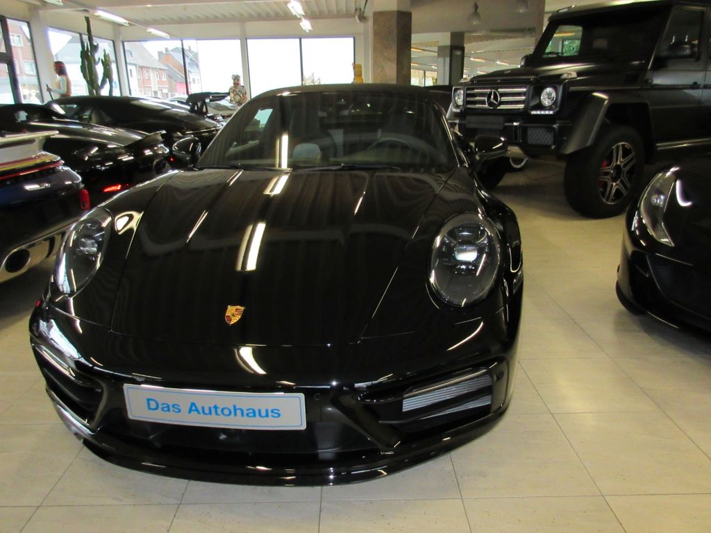Porsche 992 2023