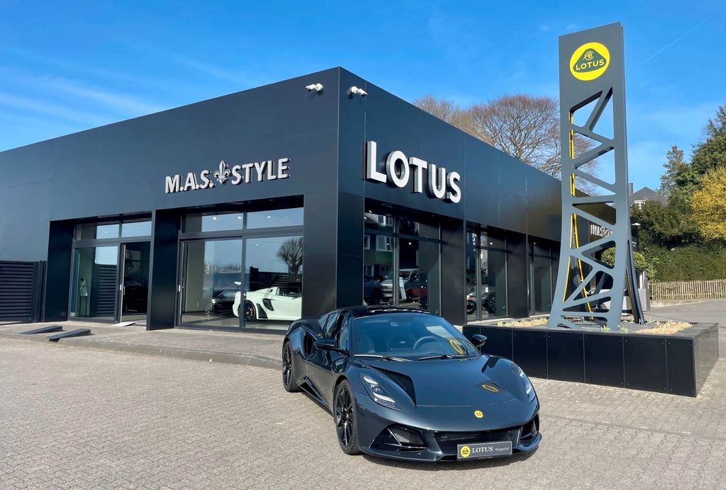 Lotus Emira 2023