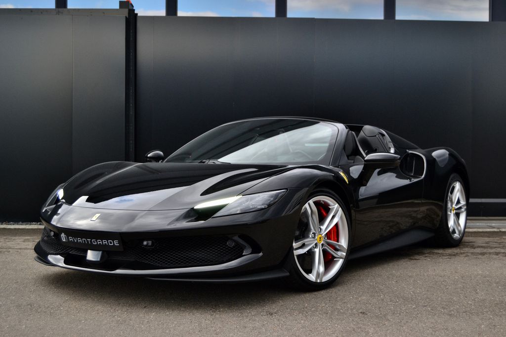 Ferrari 296 GTS 2024