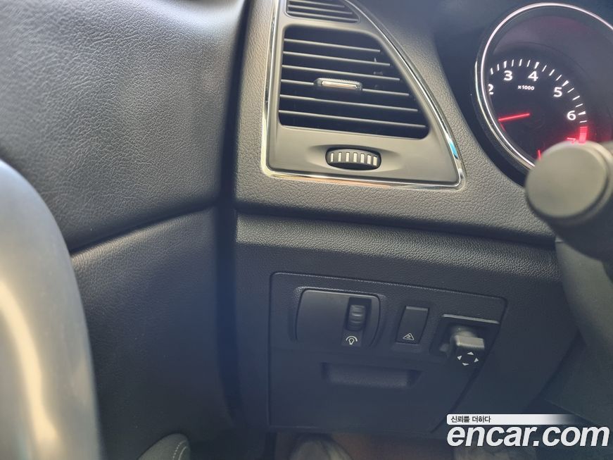 Renault-KoreaSamsung SM7 2012