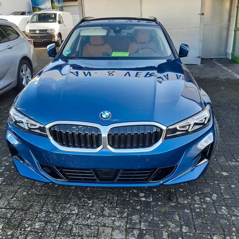 BMW 318 2023