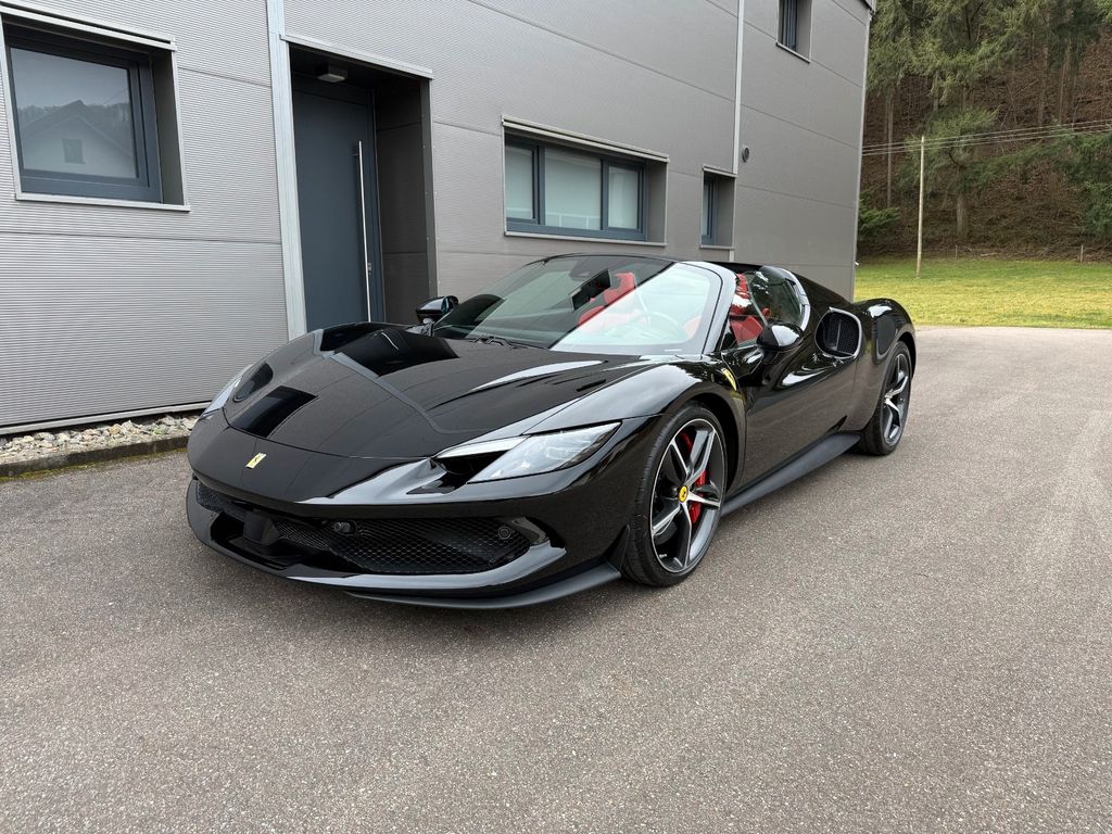 Ferrari 296 GTS 2025