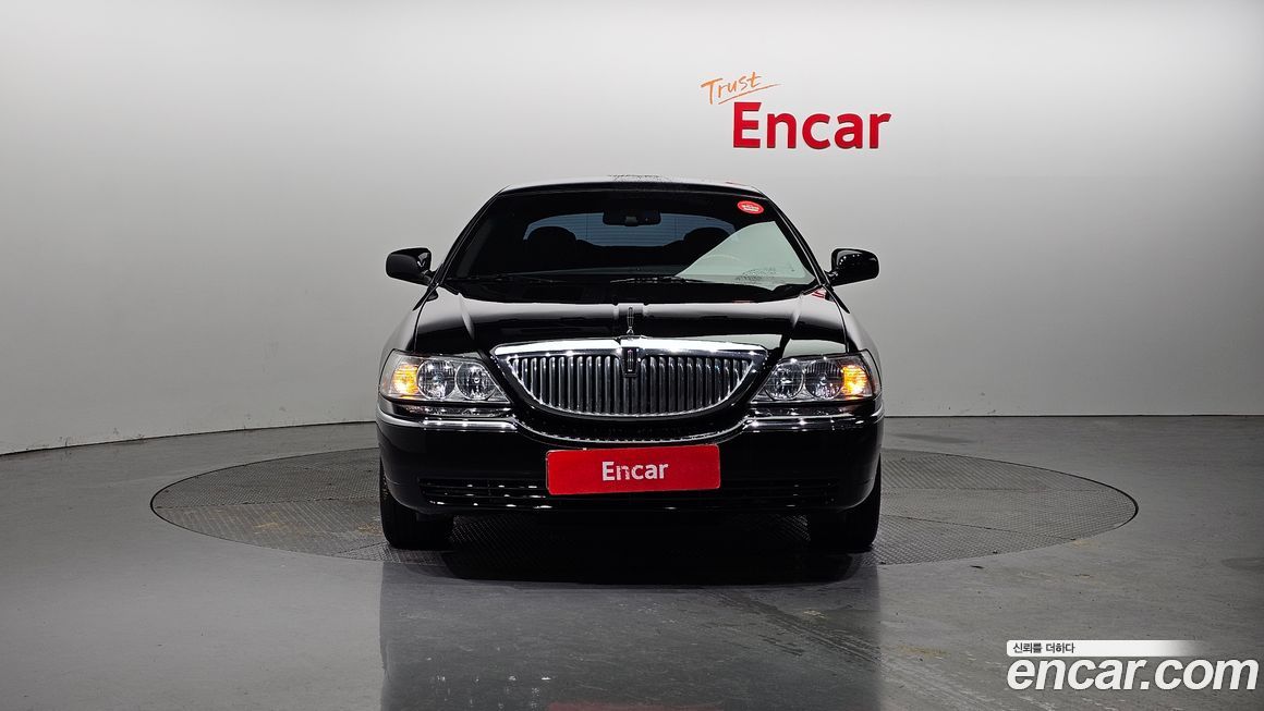 Lincoln Town Car 2008