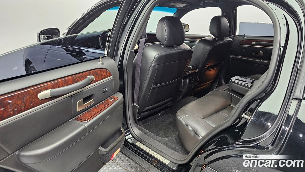Lincoln Town Car 2008