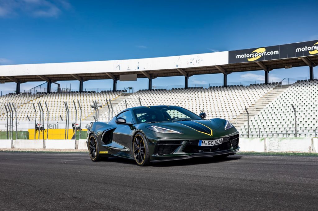 Corvette C8 2025
