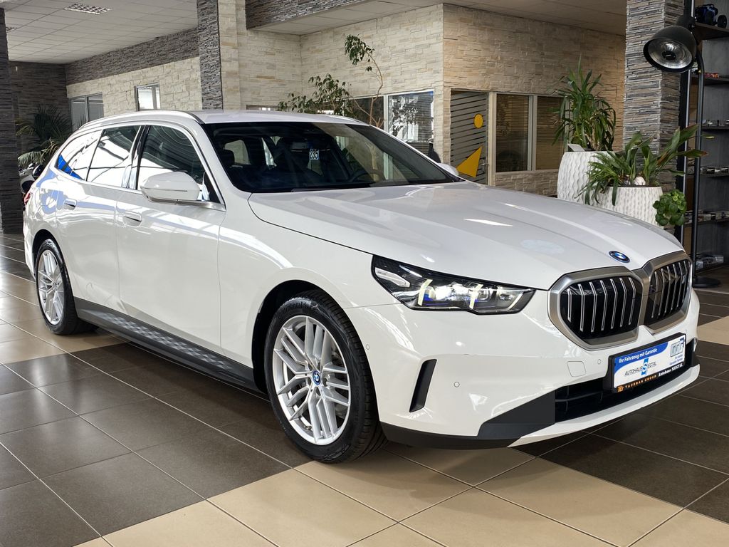 BMW i5 2024