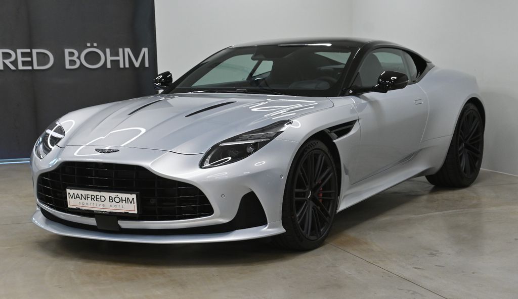 Aston Martin DB12 2025