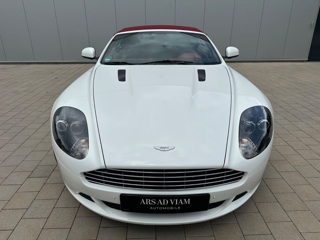 Aston Martin DB9 2011
