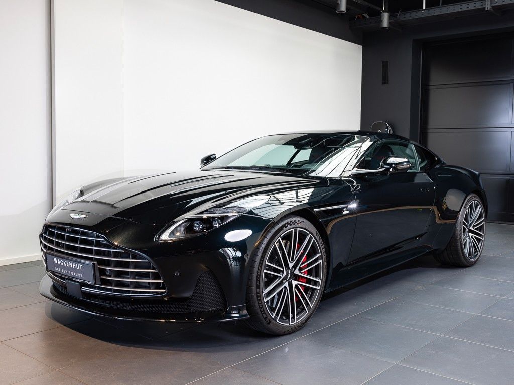 Aston Martin DB12 2025