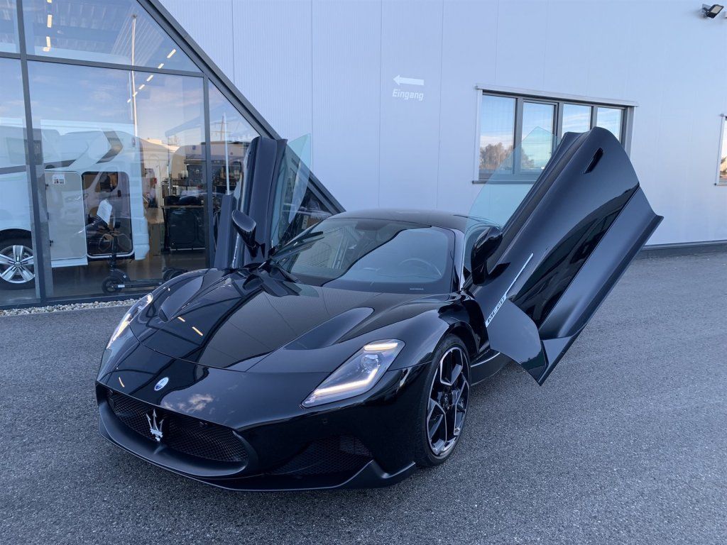Maserati MC20 2021