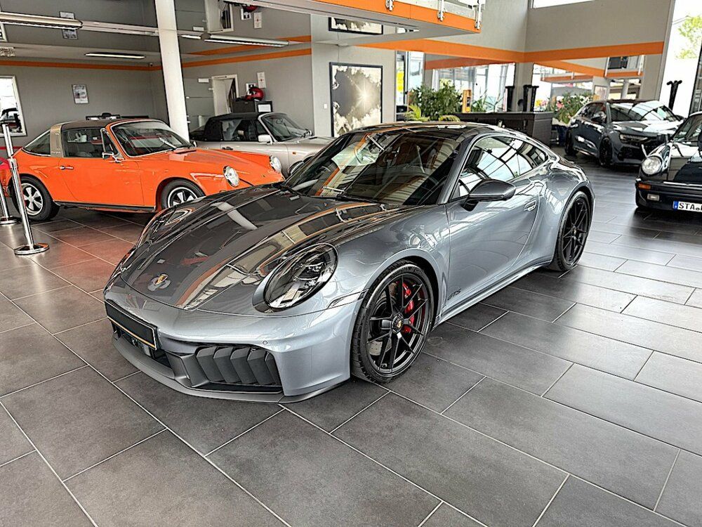 Porsche 992 2025