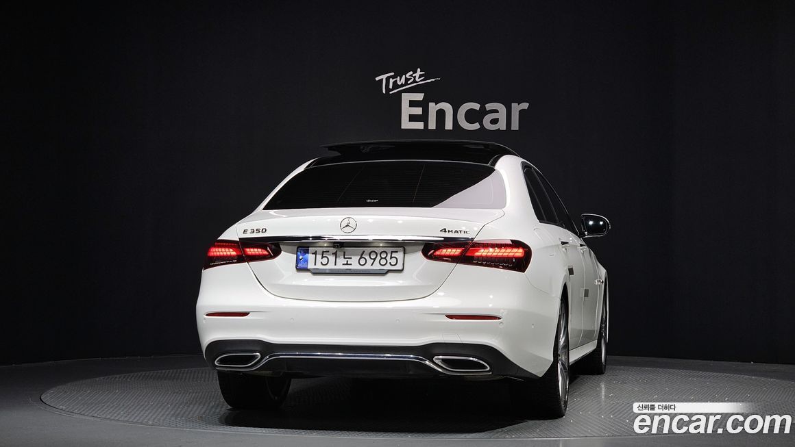 Mercedes-Benz E-Class 2021