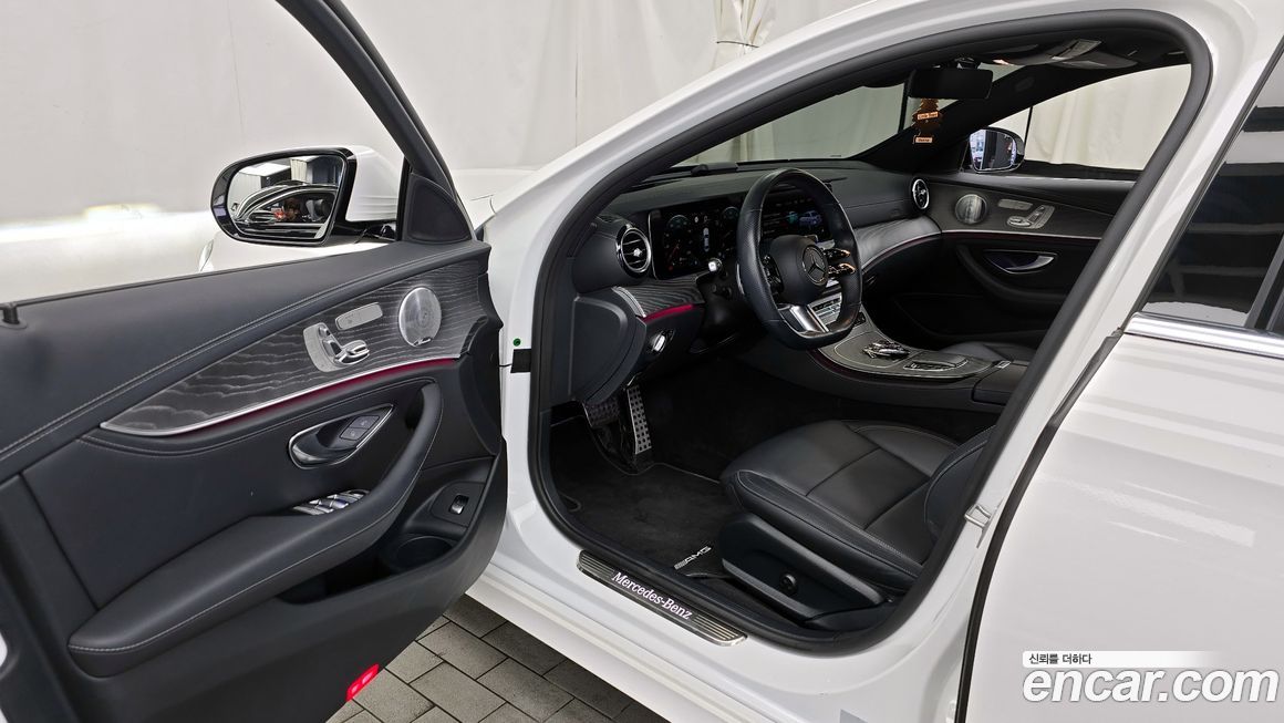 Mercedes-Benz E-Class 2021