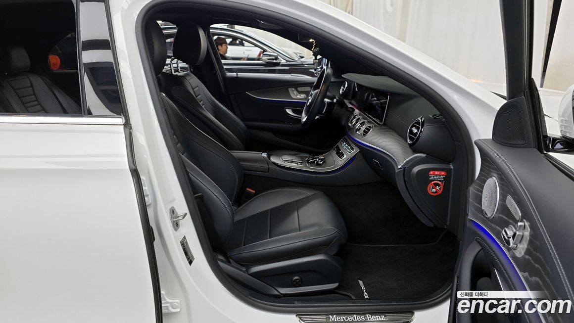 Mercedes-Benz E-Class 2021