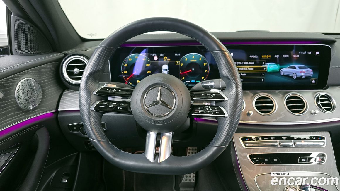 Mercedes-Benz E-Class 2021