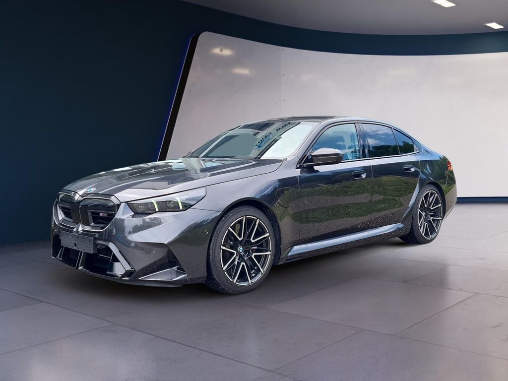 BMW M5 2025