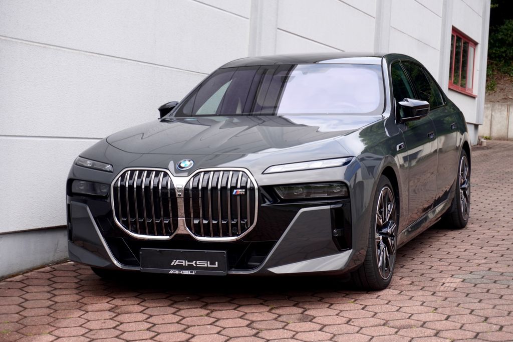 BMW i7 2023