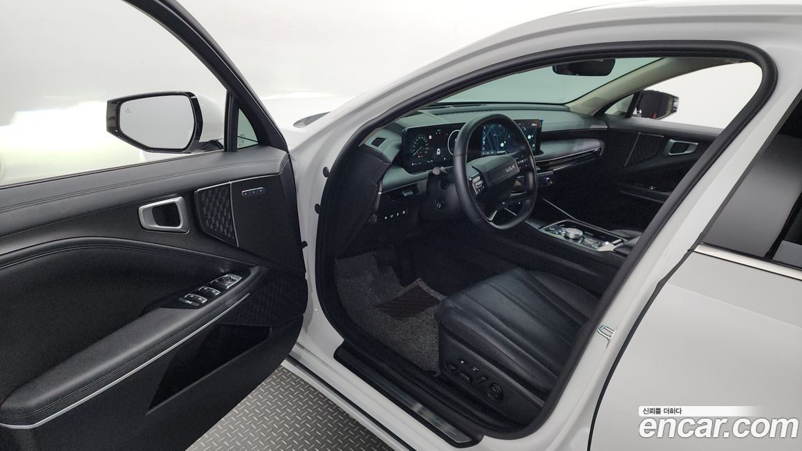 Kia K8 2025