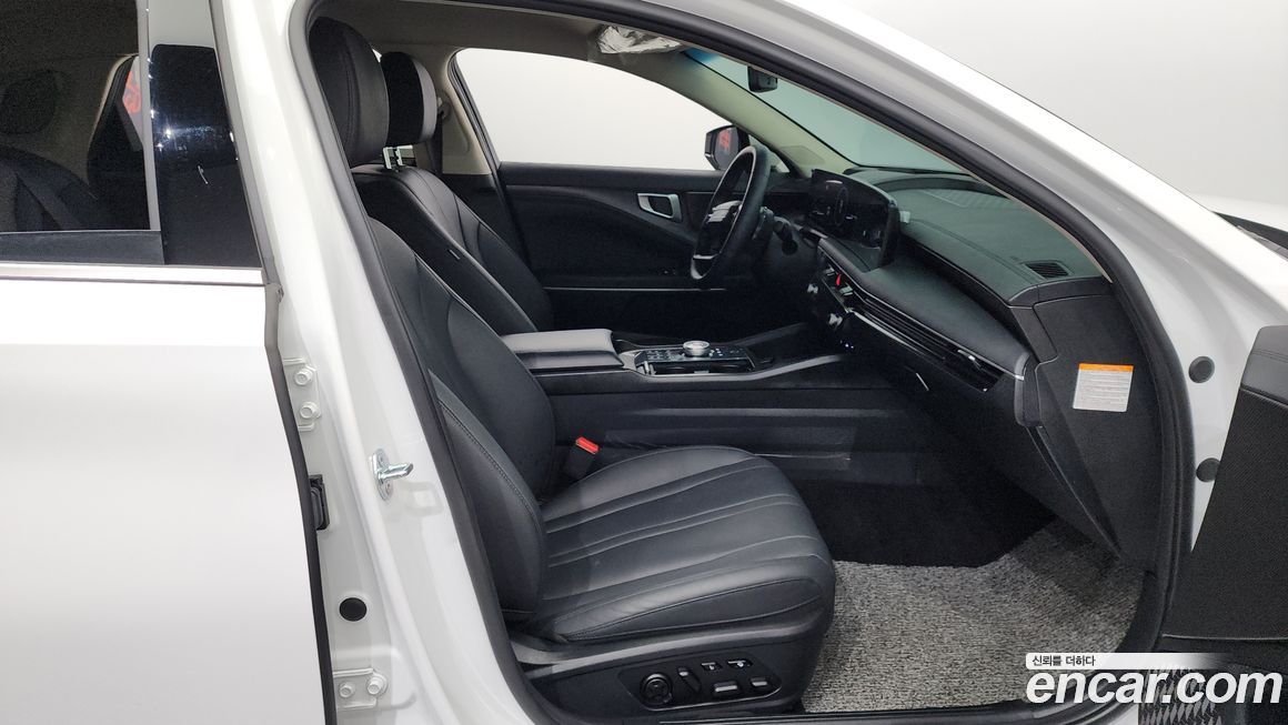 Kia K8 2025