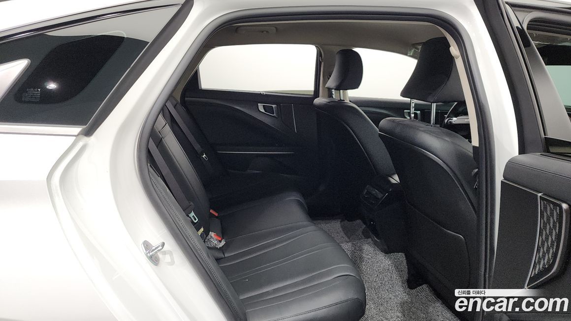 Kia K8 2025
