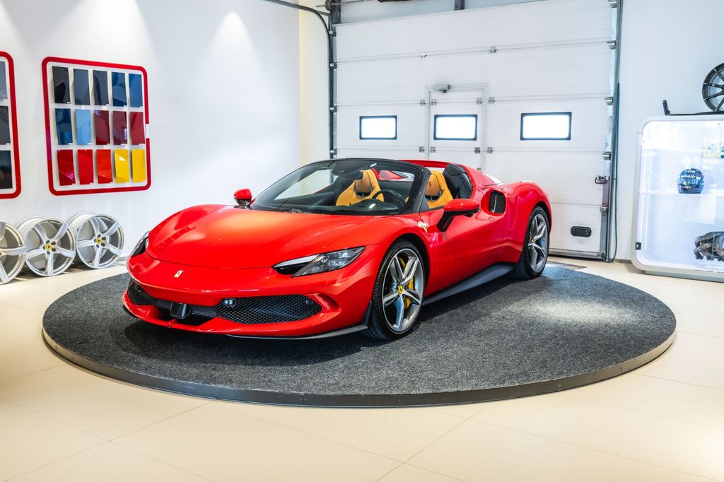 Ferrari 296 GTS 2025