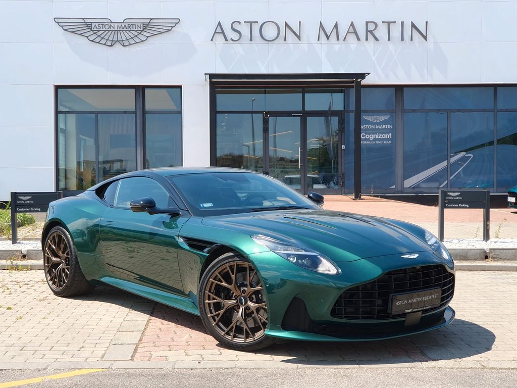 Aston Martin DB12 2025
