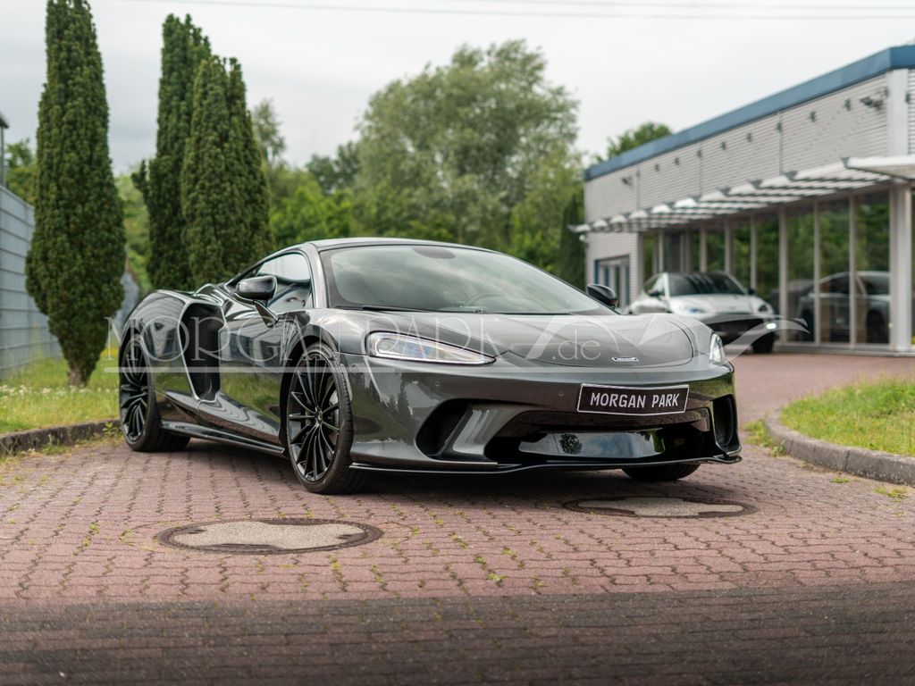 McLaren GT 2021