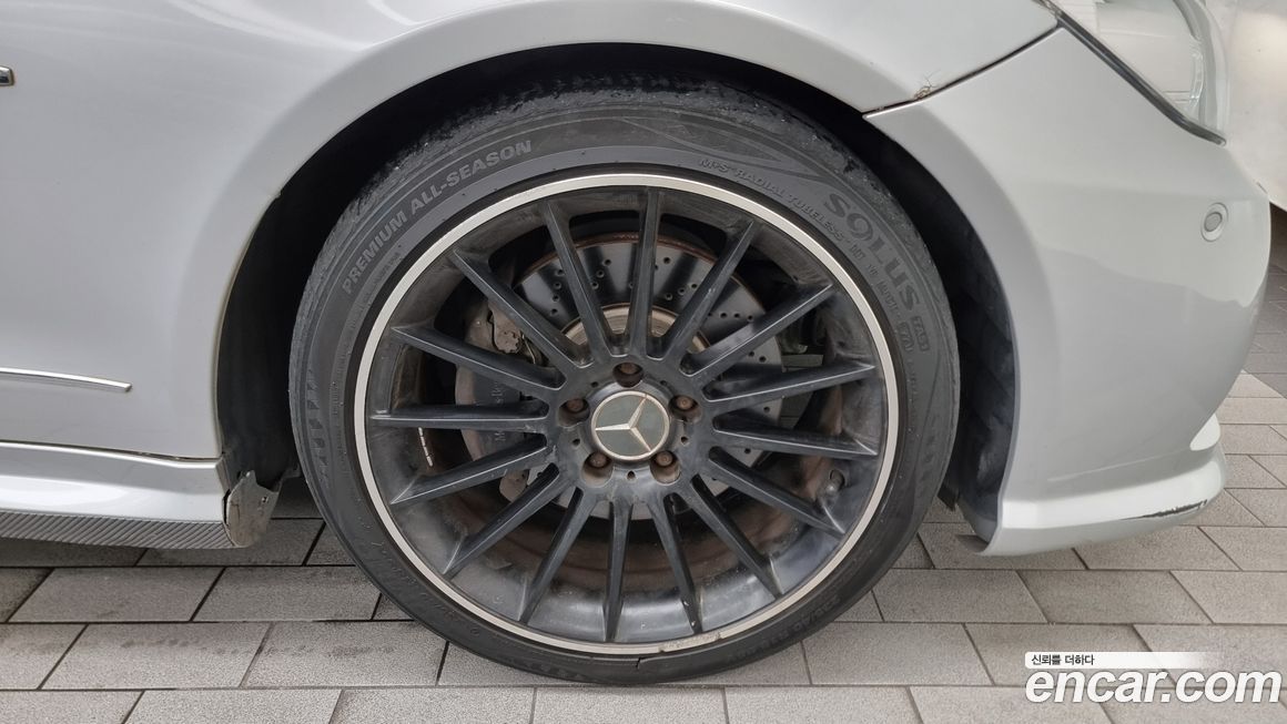 Mercedes-Benz E-Class 2012