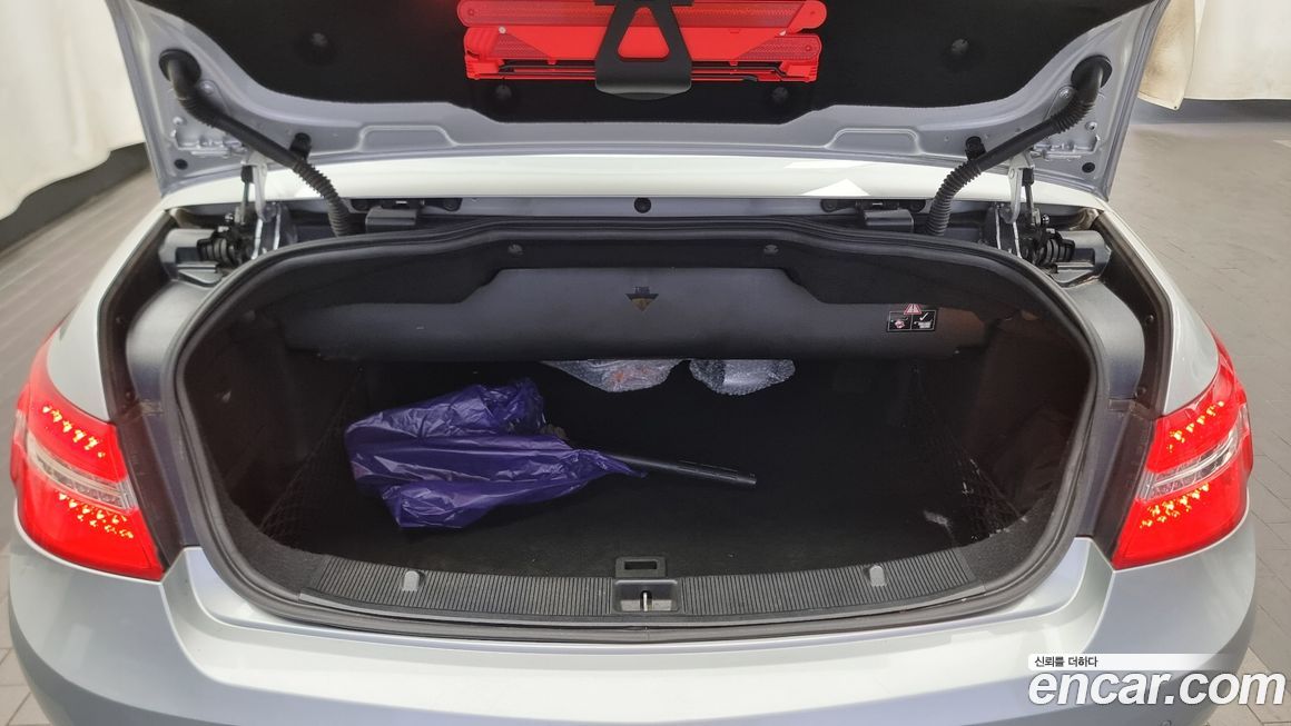 Mercedes-Benz E-Class 2012