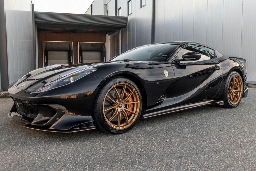 Ferrari 812 2022
