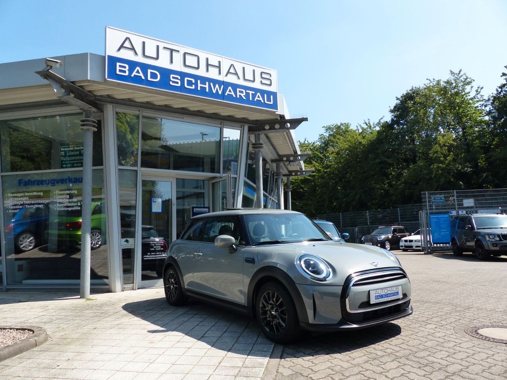 MINI ONE 2022