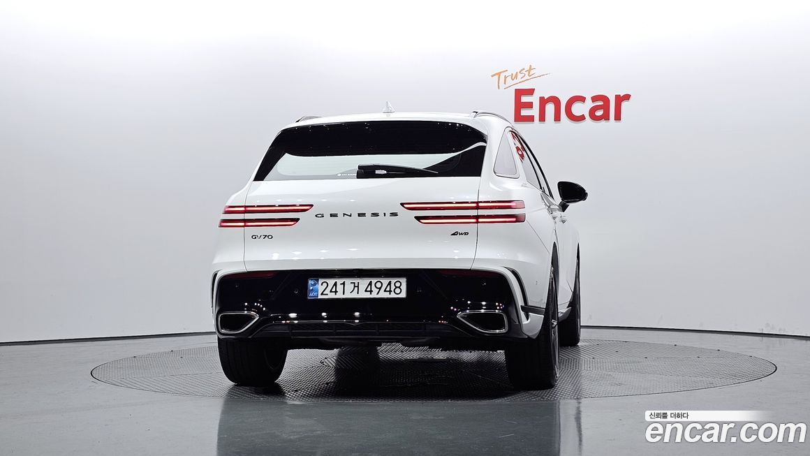 Genesis GV70 2025