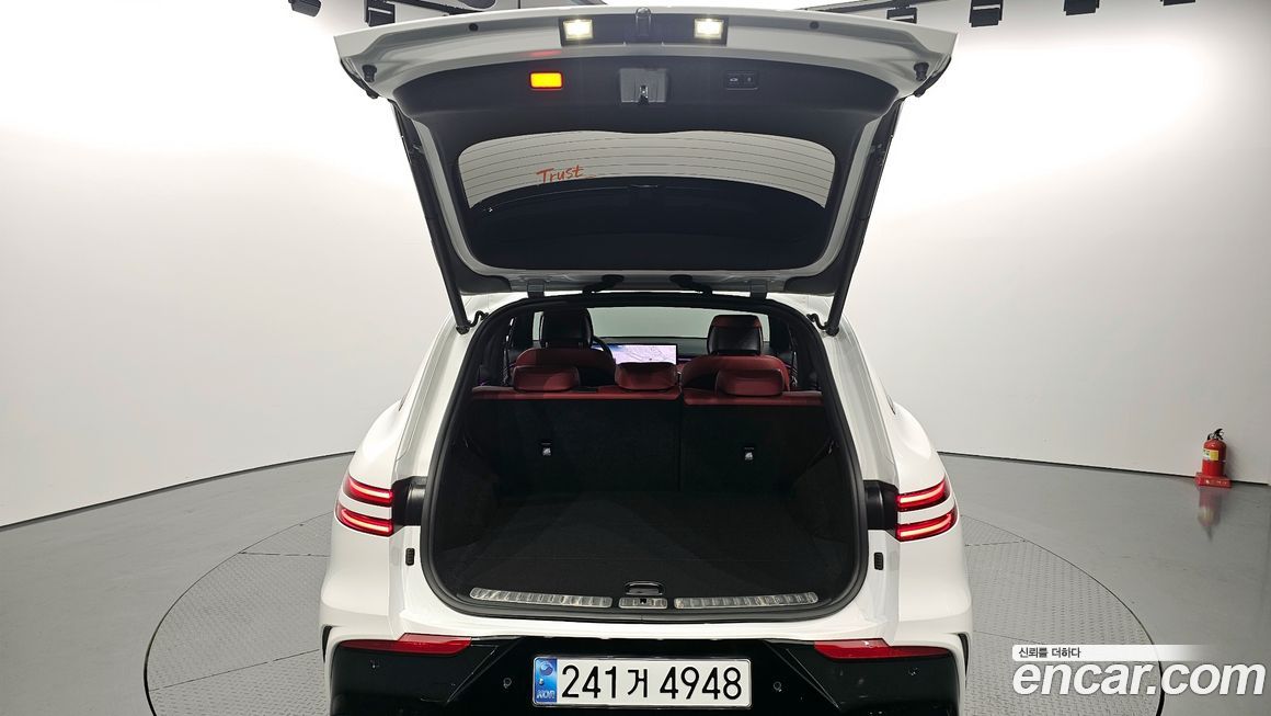 Genesis GV70 2025