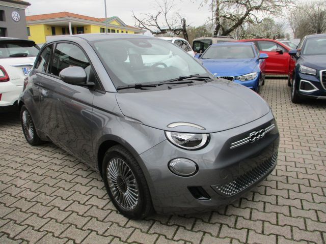 Fiat 500 2024