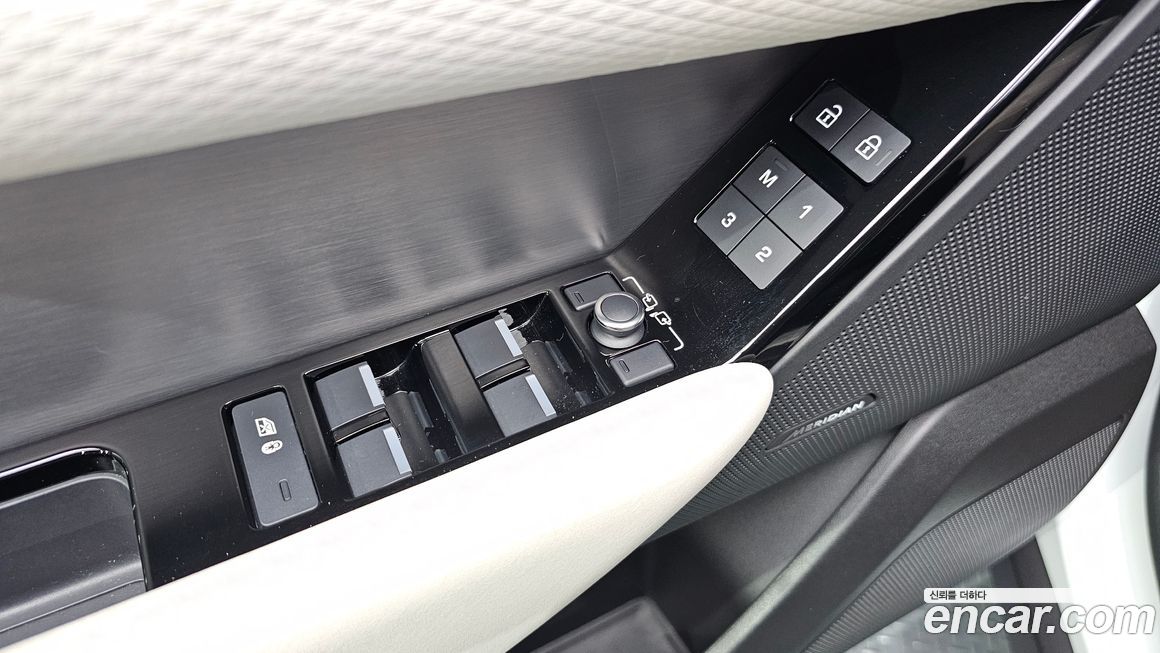 Land Rover Range Rover Velar 2023