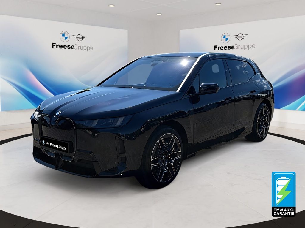 BMW iX