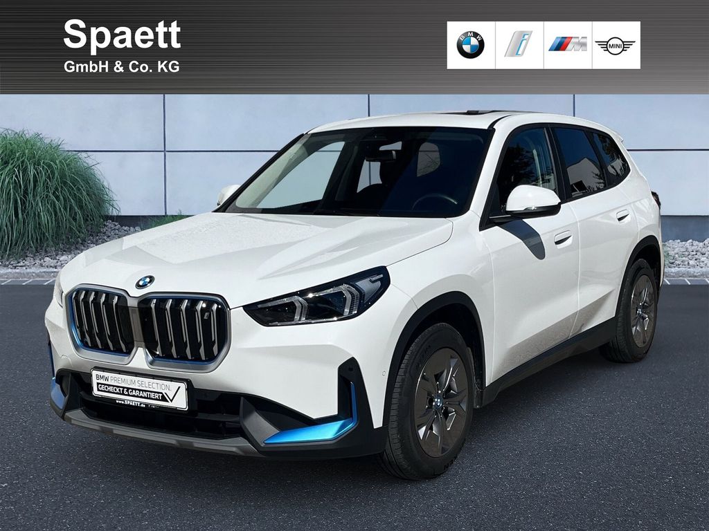 BMW iX1 2023